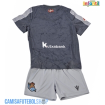 Camisa de time de futebol Real Sociedad Replicas 2º Equipamento Infantil 2025-26 Manga Curta (+ Calças curtas)